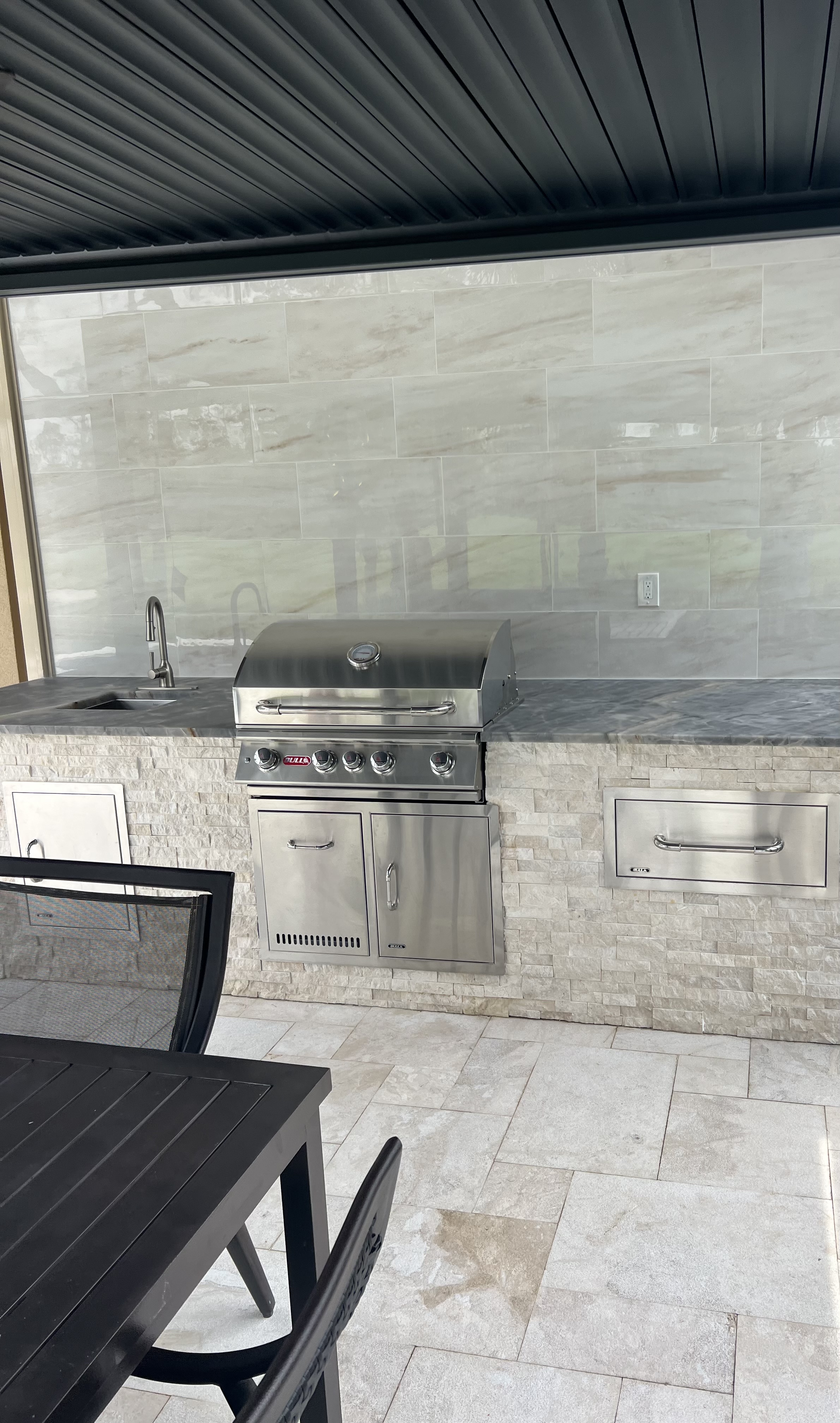 Outdoor Kitchen